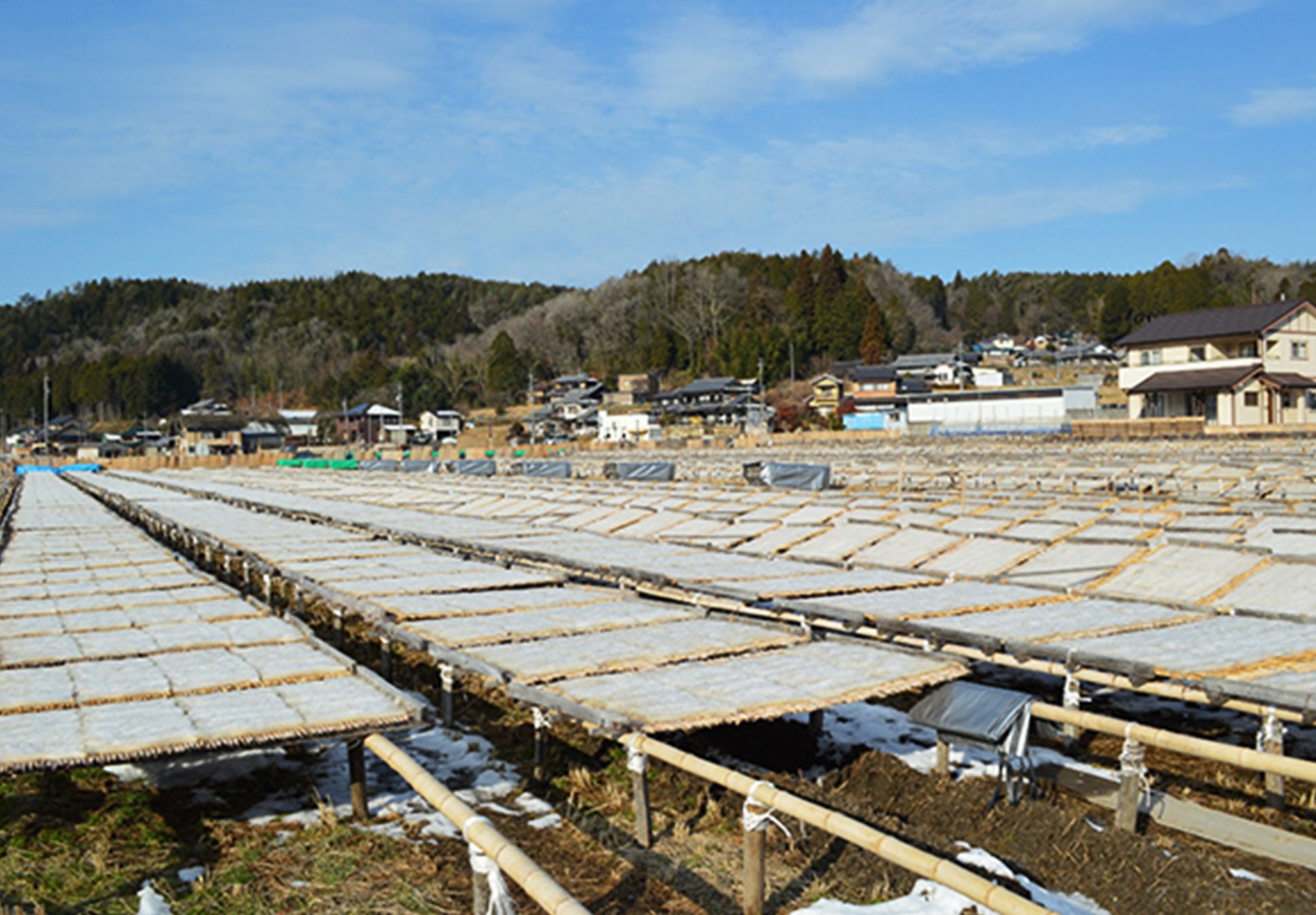 岐阜県恵那市山岡町の寒天干し